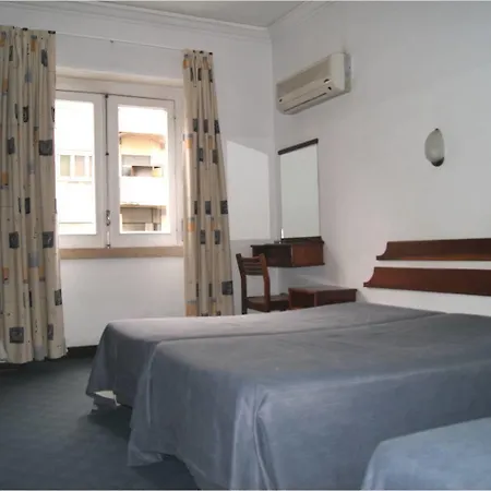 Residencial Caravela Hotel Lisbona