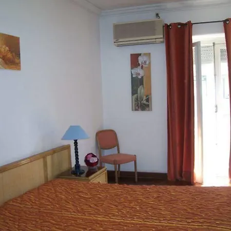 Residencial Caravela فندق 2*